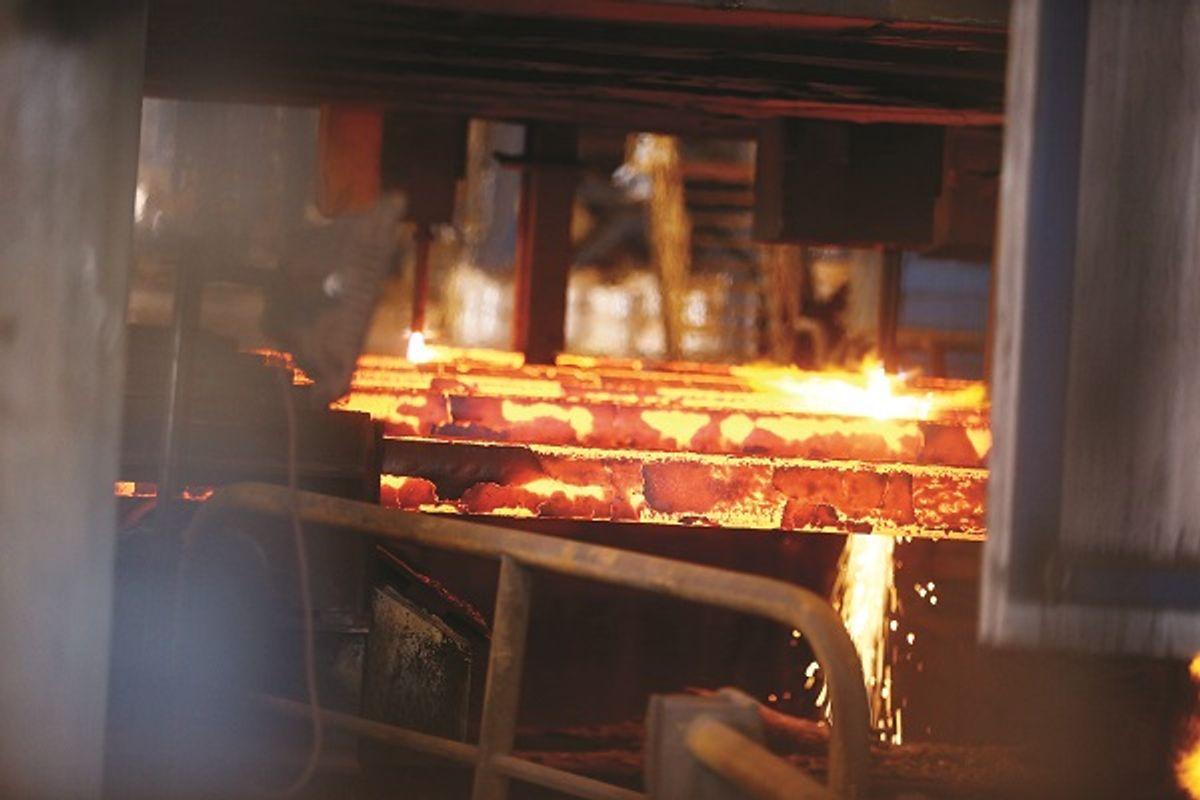 زنگ خطر کاهش تولید فولاد به صدا درآمد