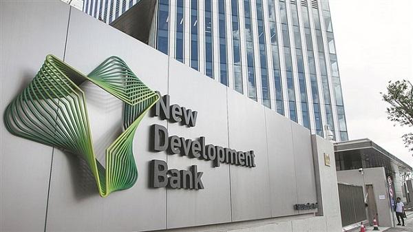 «بانک توسعه» به کمک دلارزدایی می‌آید؟